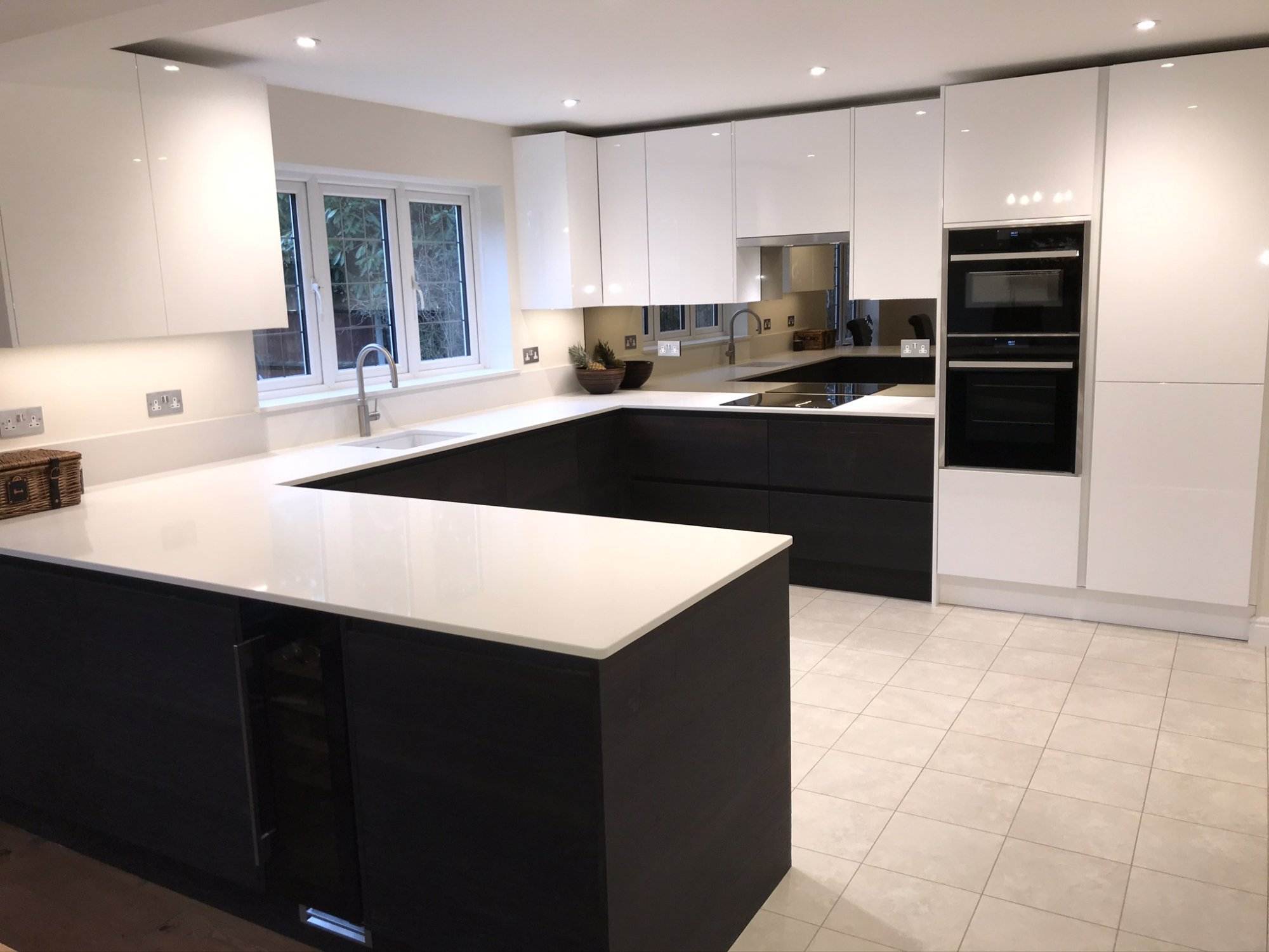 Porter Handleless Kitchens